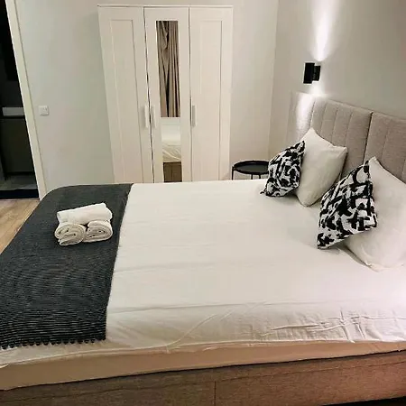 T1 - Sociedade Farmaceutica- Perfeito Apartmán